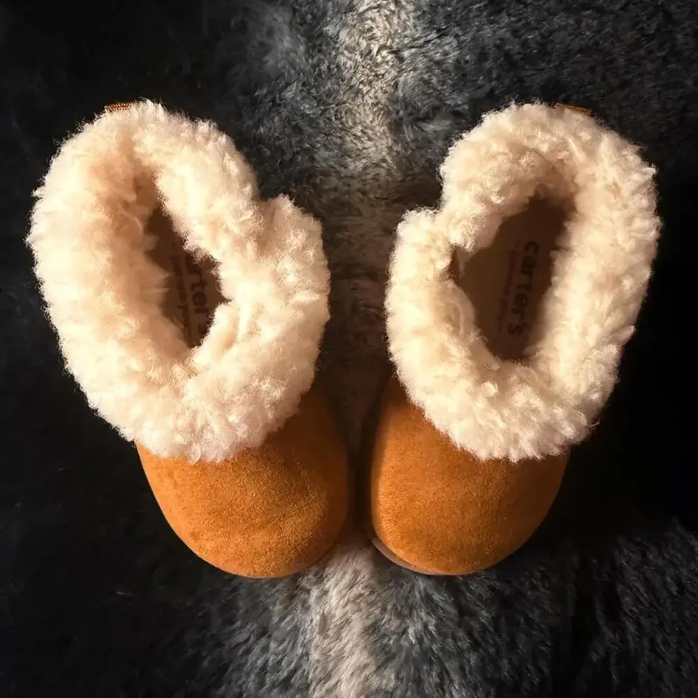 Carter's Faux Suede Sherpa Baby Boots Size 4 NWOT